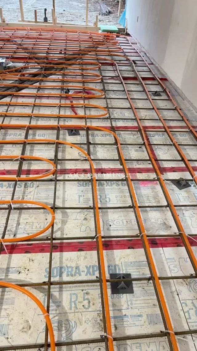 #concret #infloorheating #constructionlife #torontohouse #toronto #floor #flooringideas #heated #customhouse #custom #constructionmanagement #toronto #torontohome #customhomebuilders #details